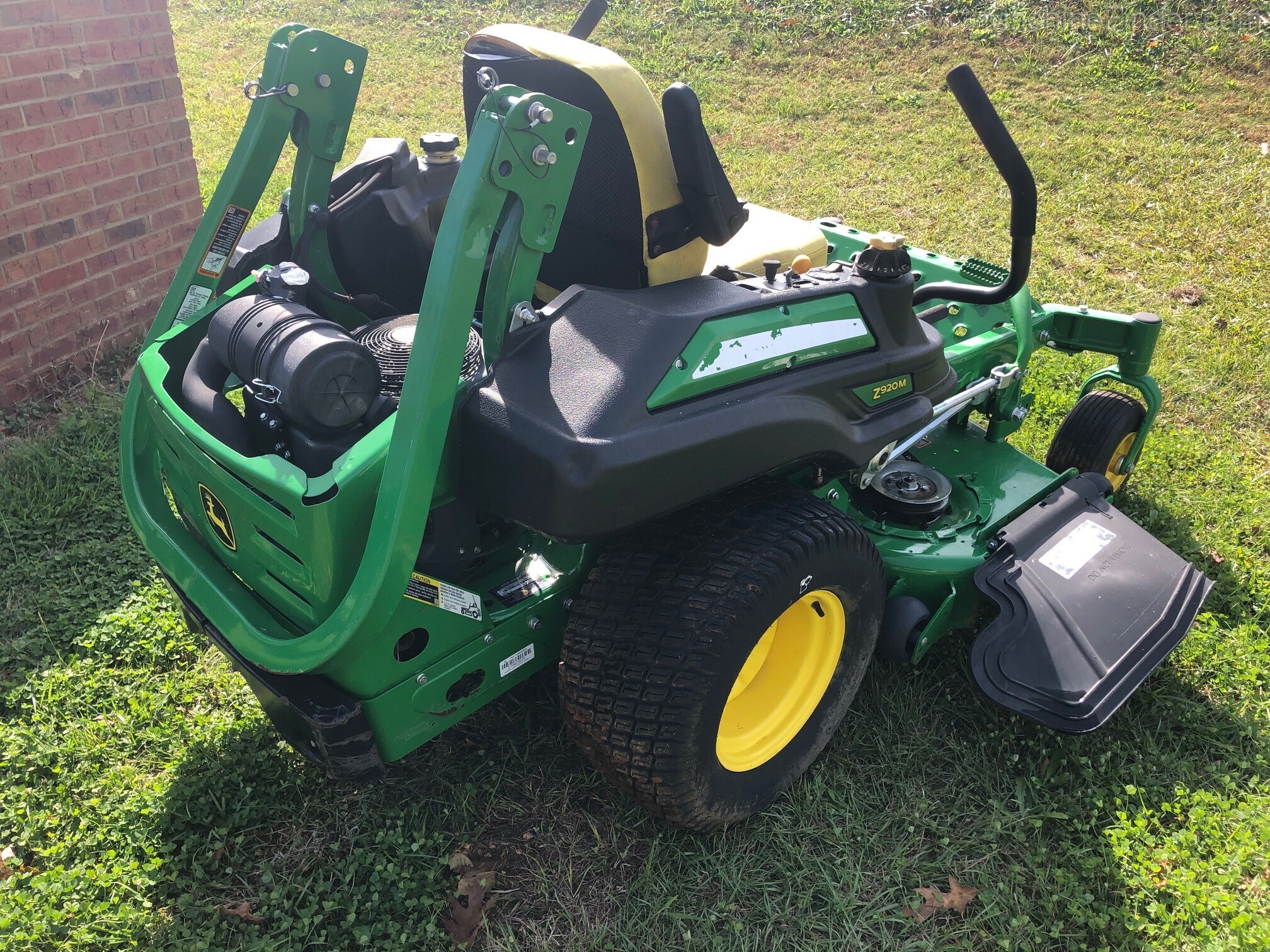 2017 John Deere Z920M Image 6