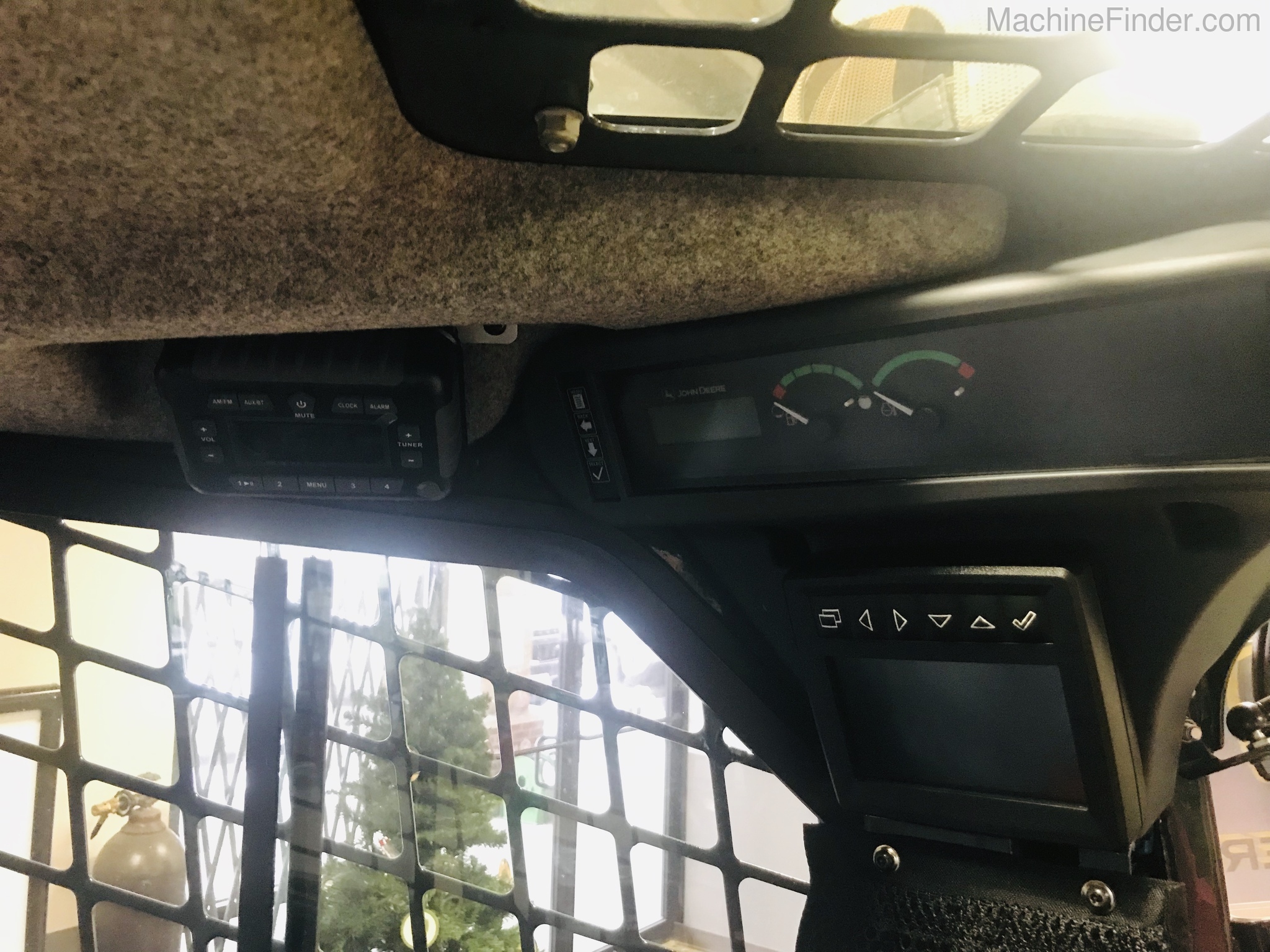 2020 John Deere 333G Image 5