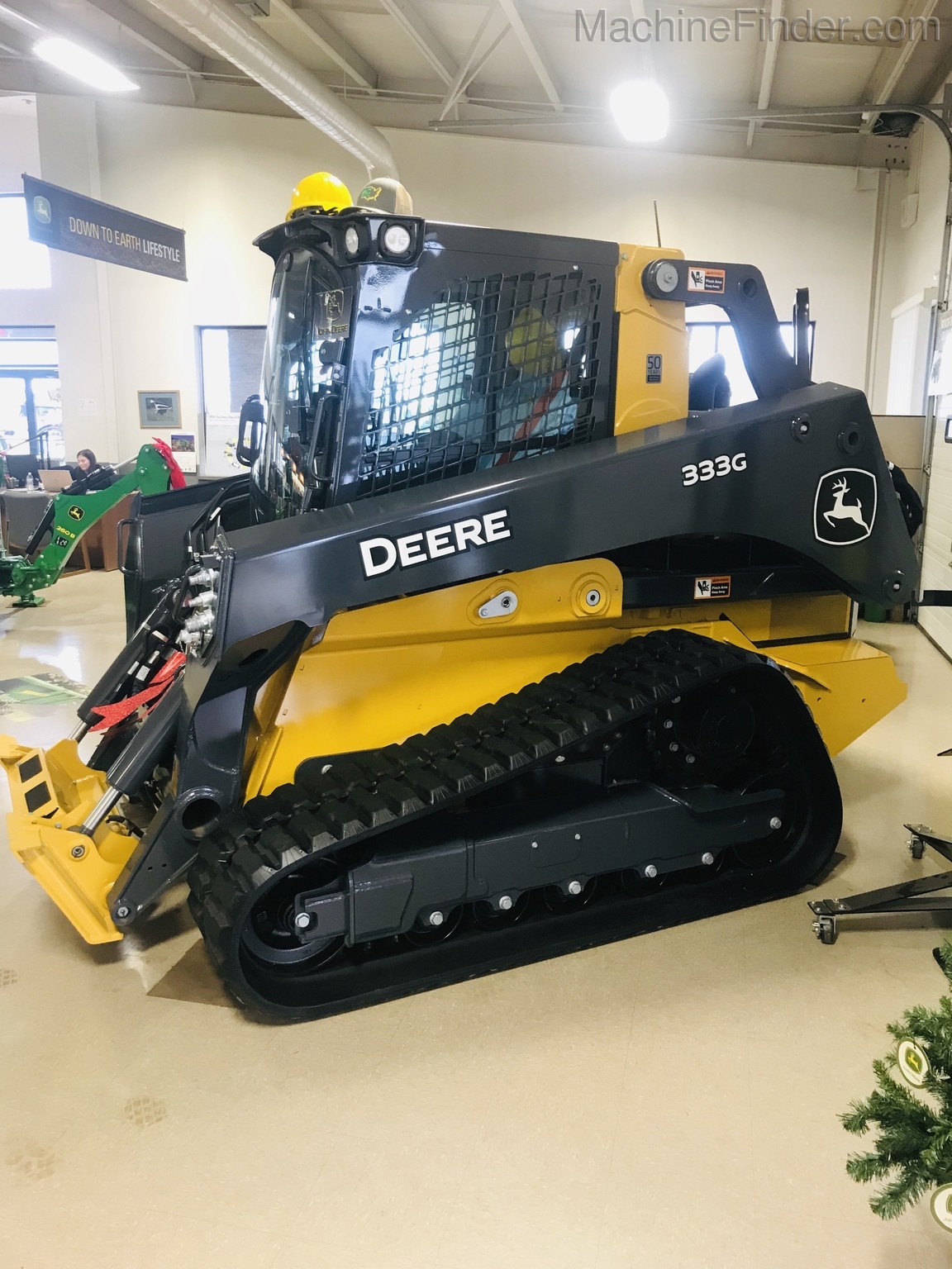 2020 John Deere 333G Image 2