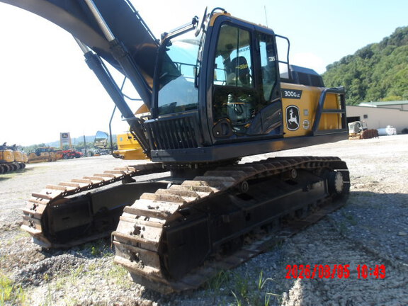 2022 John Deere 300GL