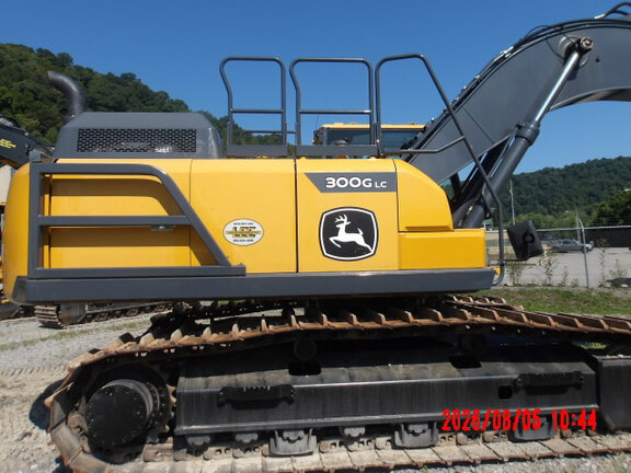 2022 John Deere 300GL