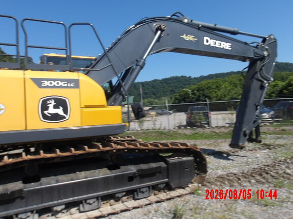 2022 John Deere 300GL
