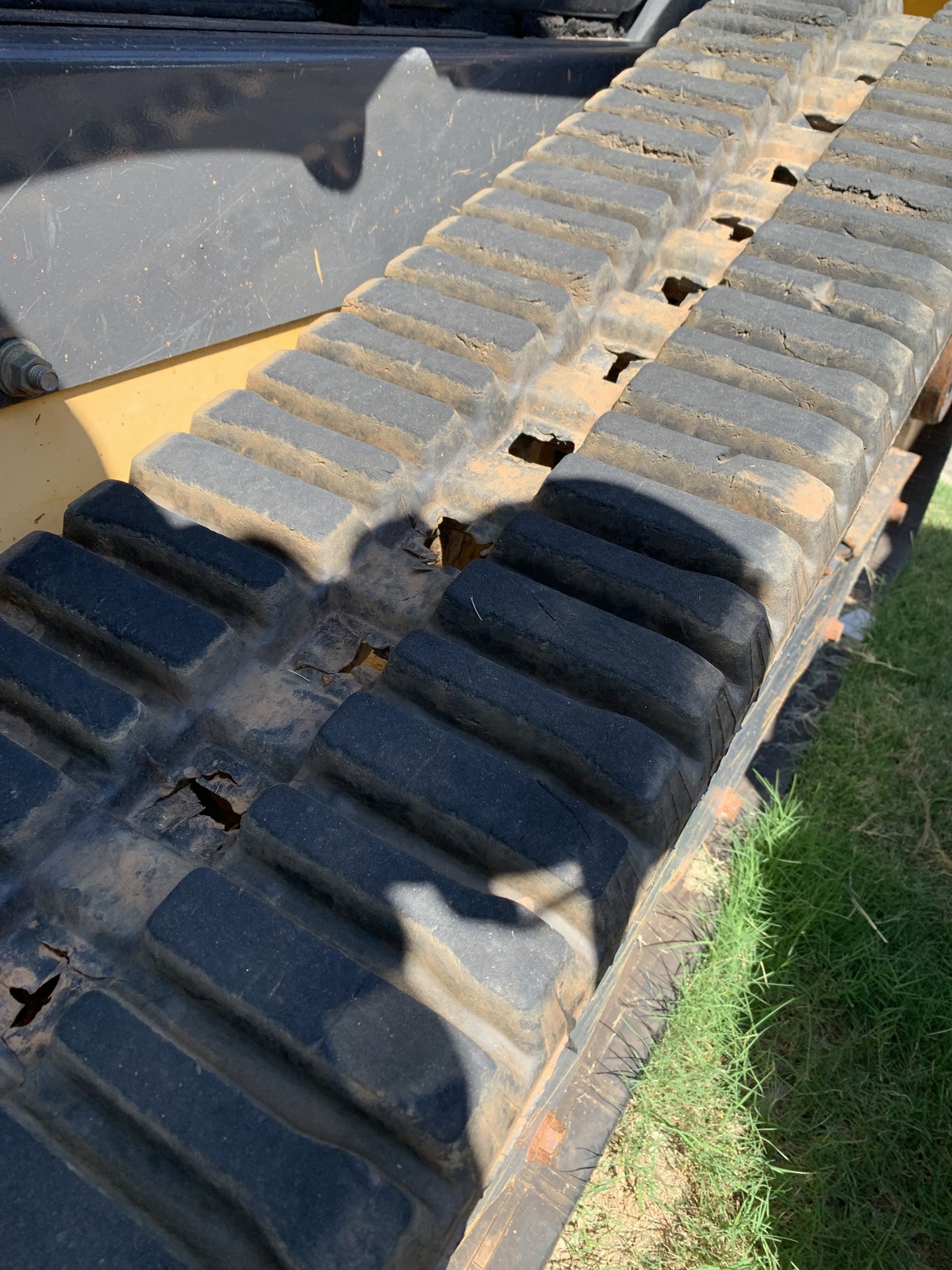 2012 New Holland c27 Image 2