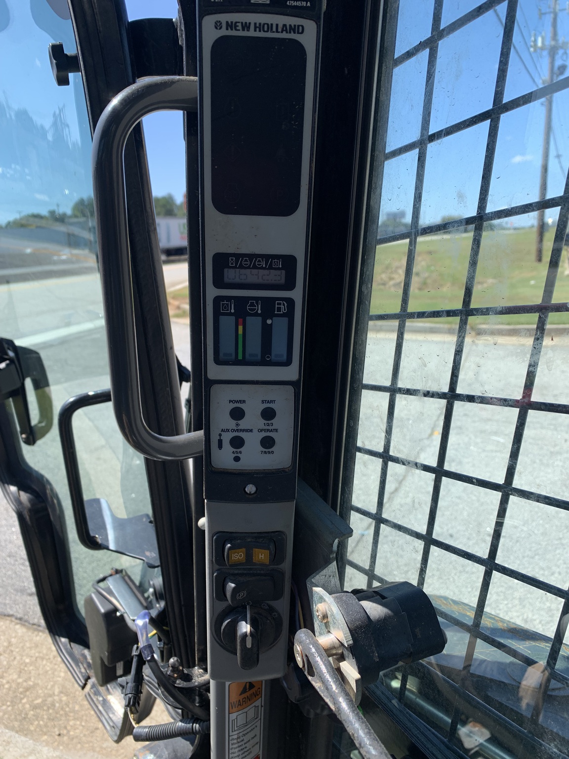 2012 New Holland c27 Image 4