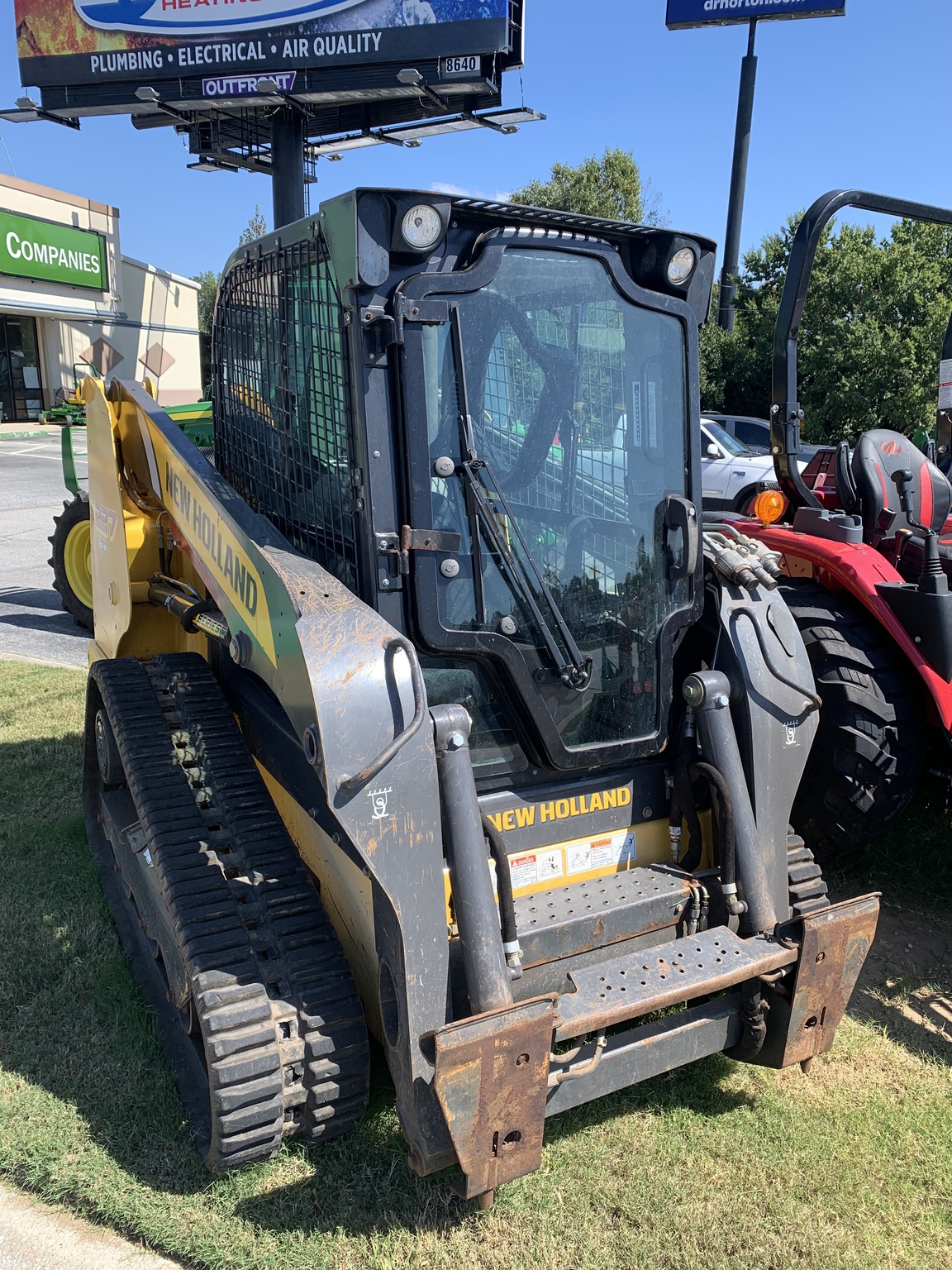 2012 New Holland c27 Image 1