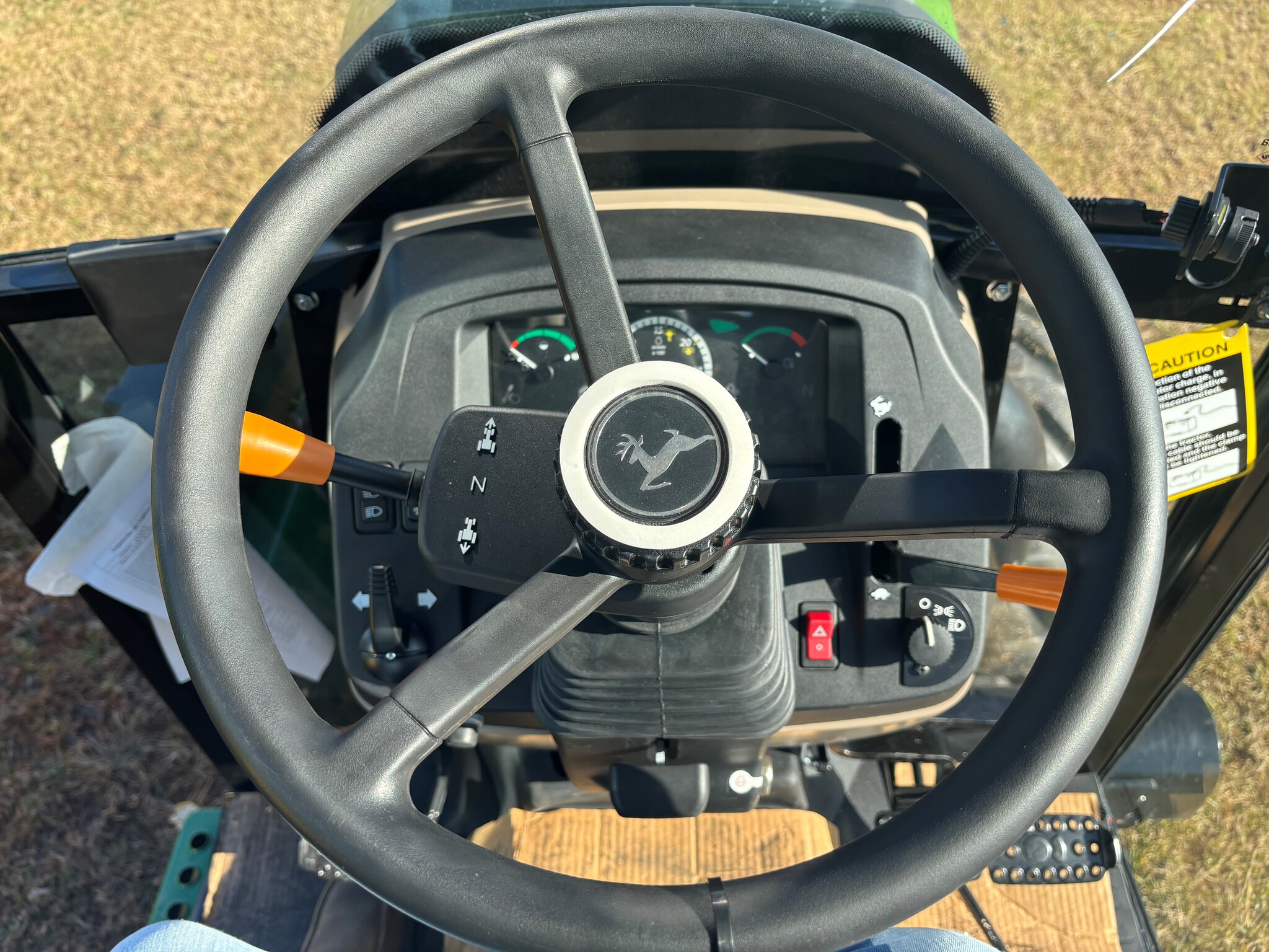 2023 John Deere 5075E Image 7