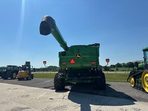 2022 John Deere S780 Image 6