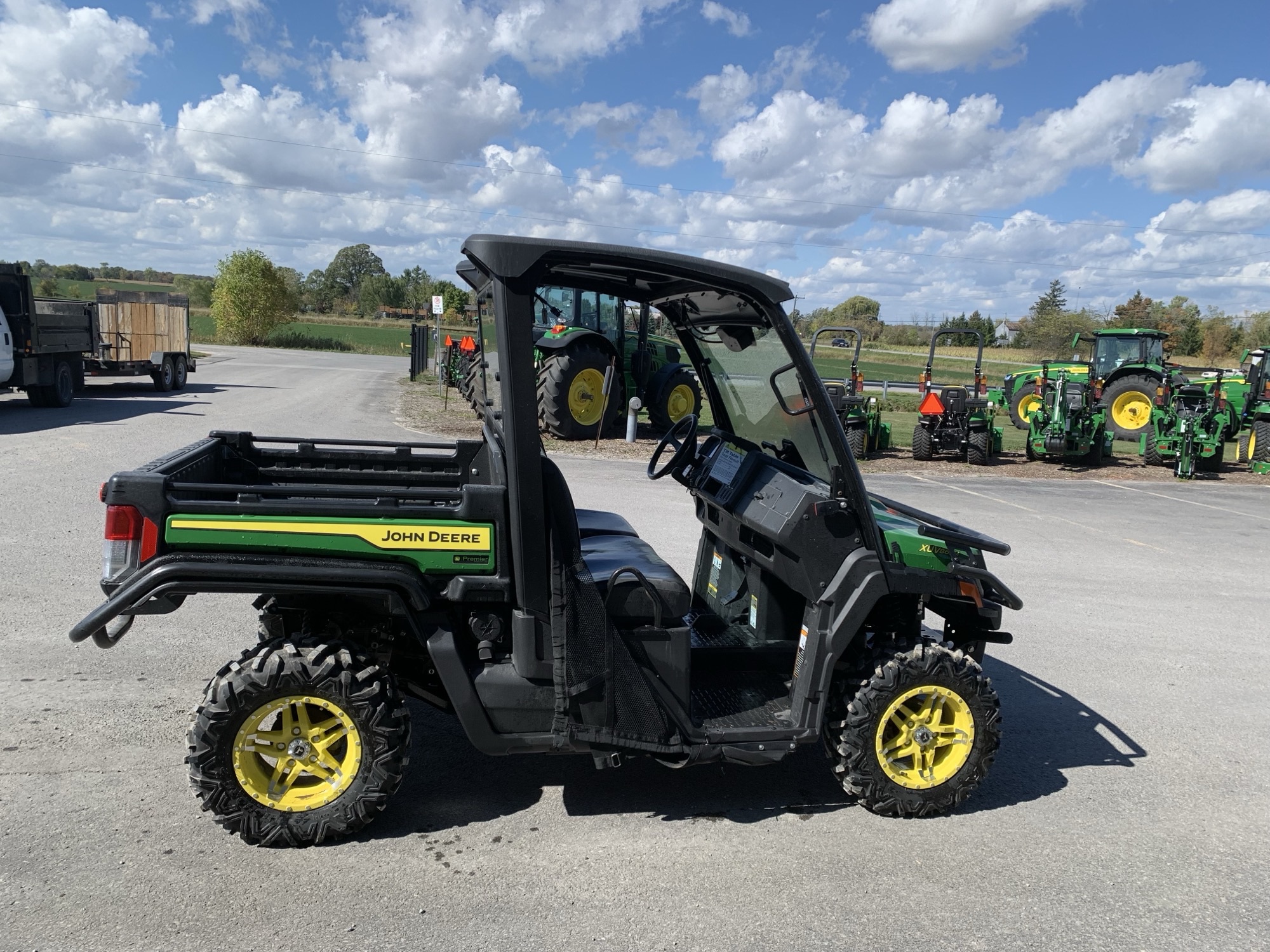 2023 John Deere XUV865M Image 5