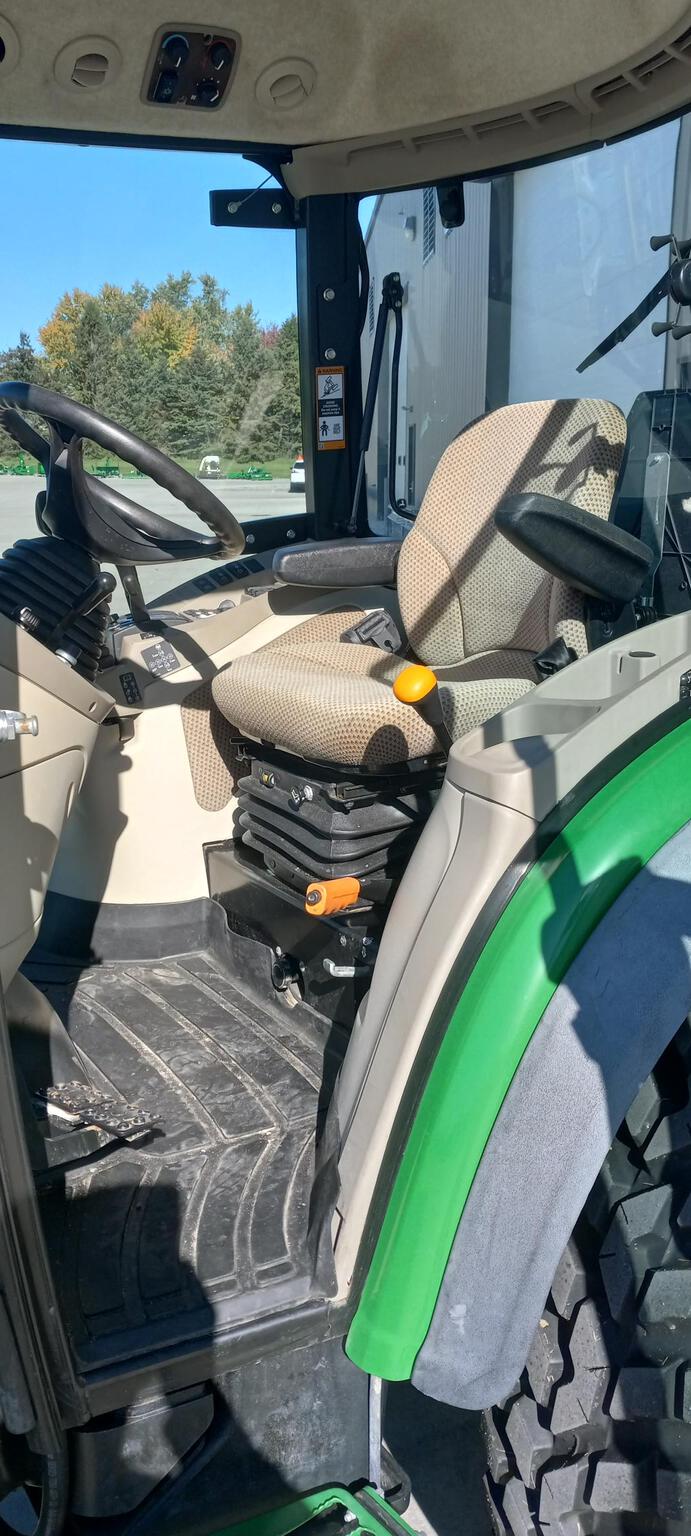 2022 John Deere 4066R Image 2