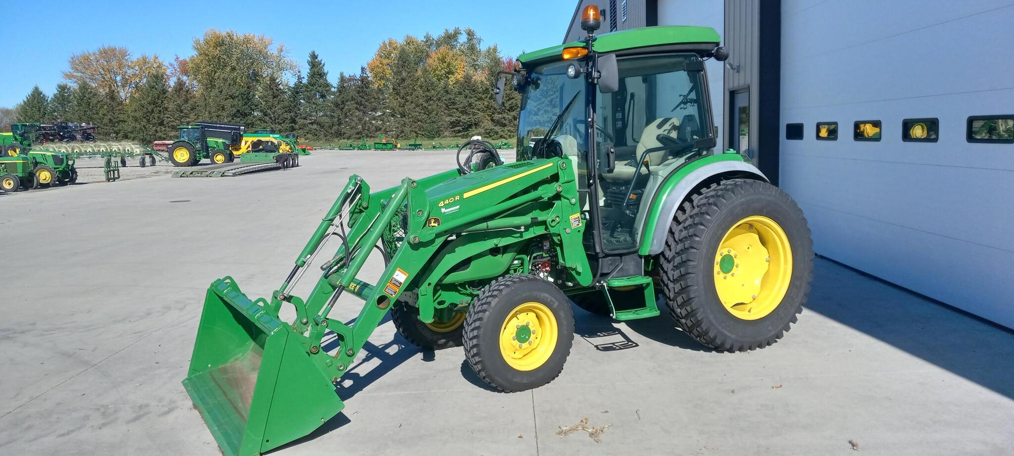2022 John Deere 4066R Image 3