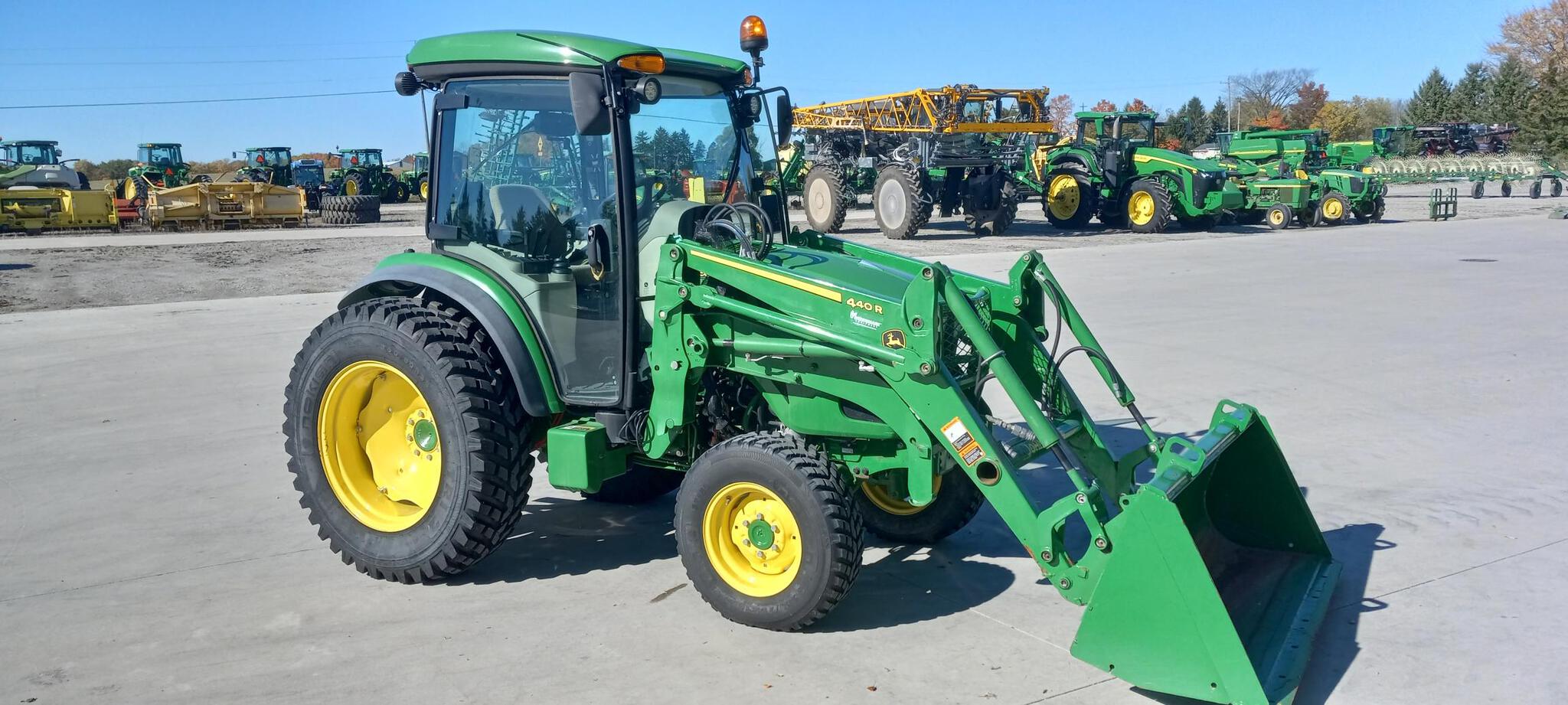 2022 John Deere 4066R Image 10
