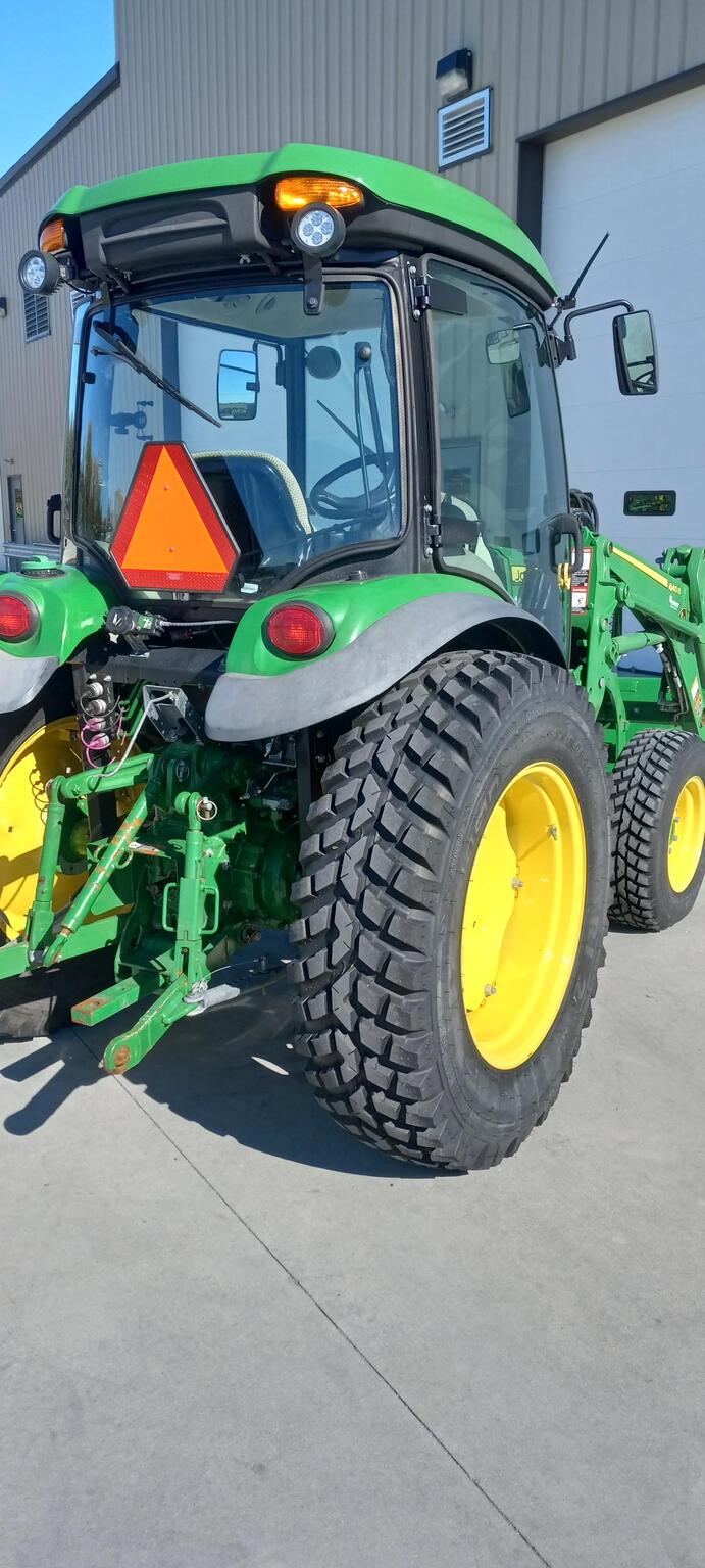 2022 John Deere 4066R Image 11