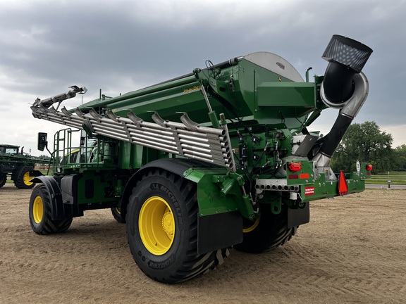 2024 John Deere 800R - Photo4