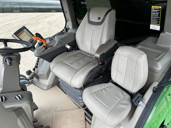 2024 John Deere 800R - Photo36