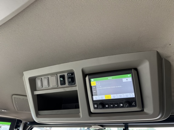 2024 John Deere 800R - Photo38