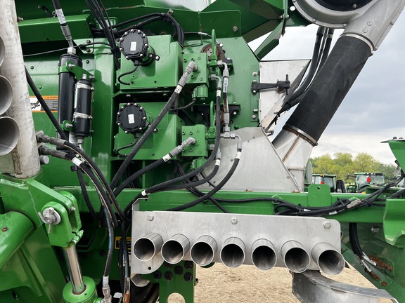 2024 John Deere 800R - Photo24