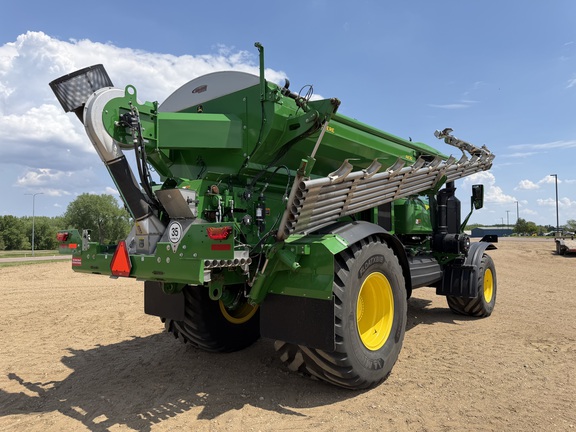 2024 John Deere 800R - Photo3