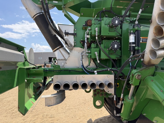 2024 John Deere 800R - Photo23