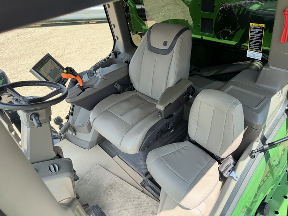 2024 John Deere 800R - Photo36