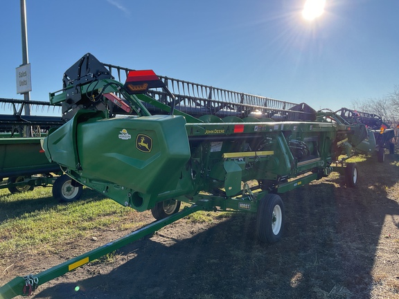 Used 2024 John Deere RD30F Combine Platforms at Horizon Ag & Turf in Westlock, AB - Photo4
