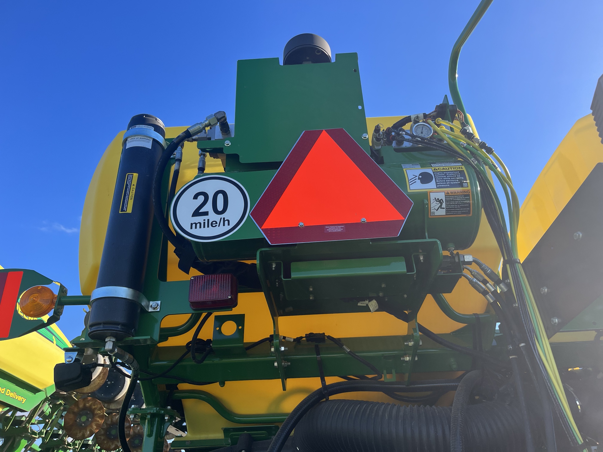 2024 John Deere 1775NT Image 3