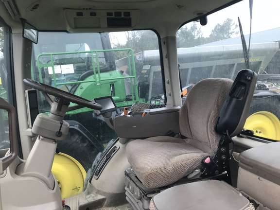 2012 John Deere 8335R Photo 6