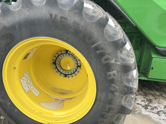 Used 2024 John Deere X9 1000 Combines at Horizon Ag & Turf in Falher, AB - Photo7