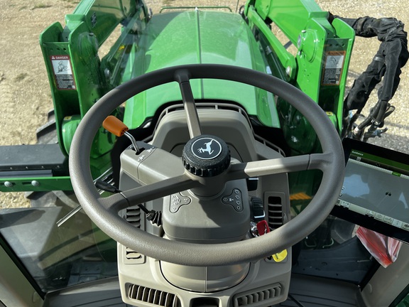 2024 John Deere 6155M - Photo31