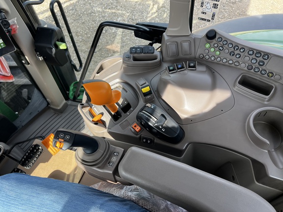 2024 John Deere 6155M - Photo35