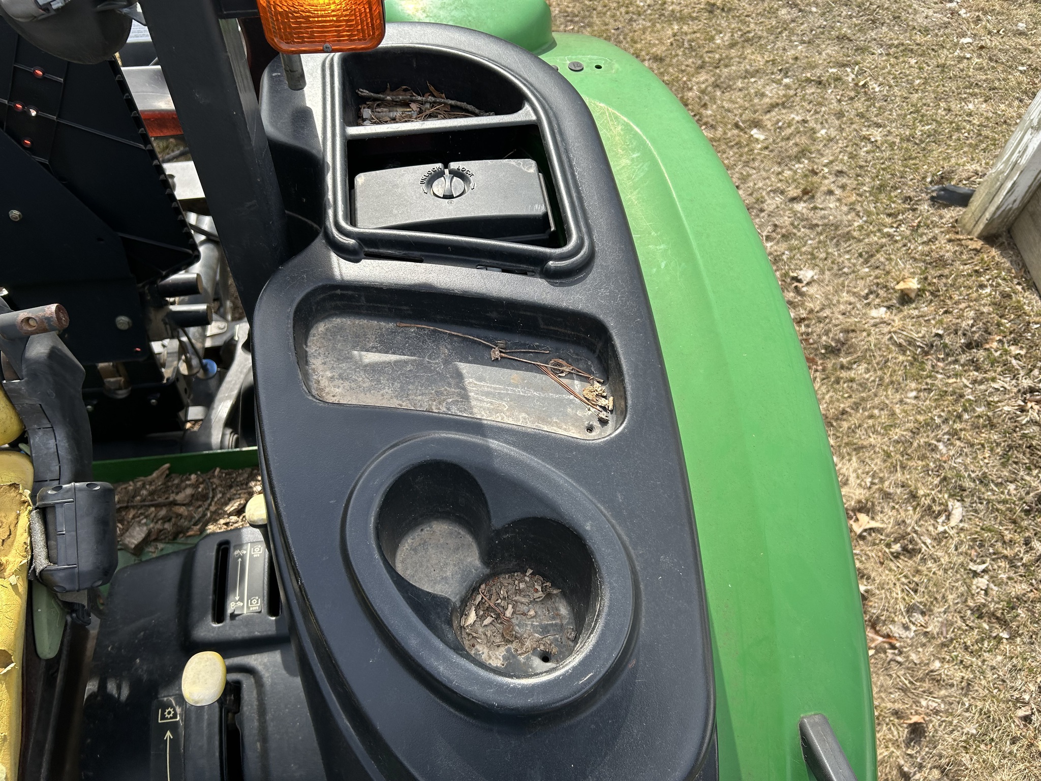  2004 John Deere 5420 at Heritage Tractor in Streator, IL