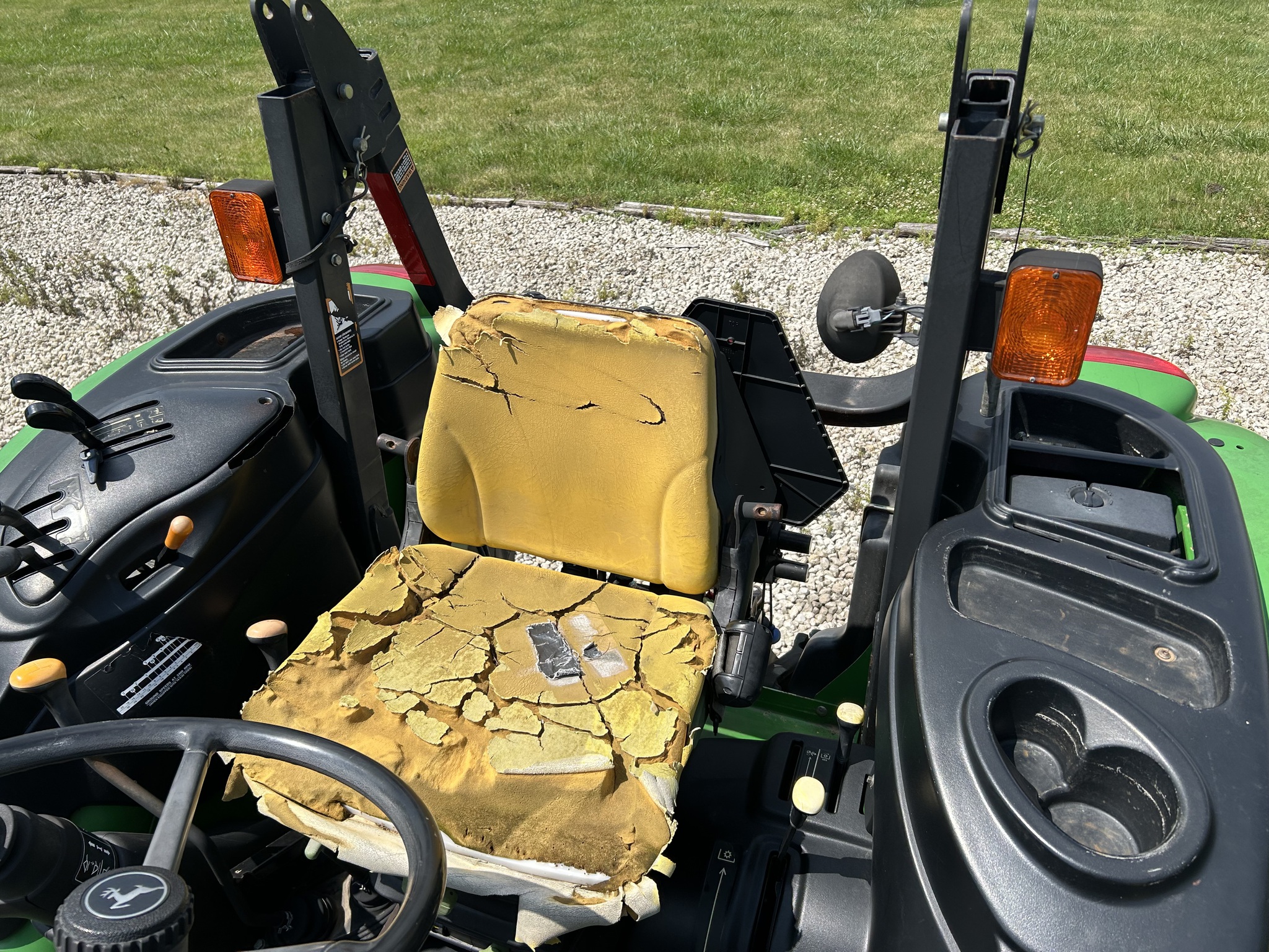  2004 John Deere 5420 at Heritage Tractor in Streator, IL