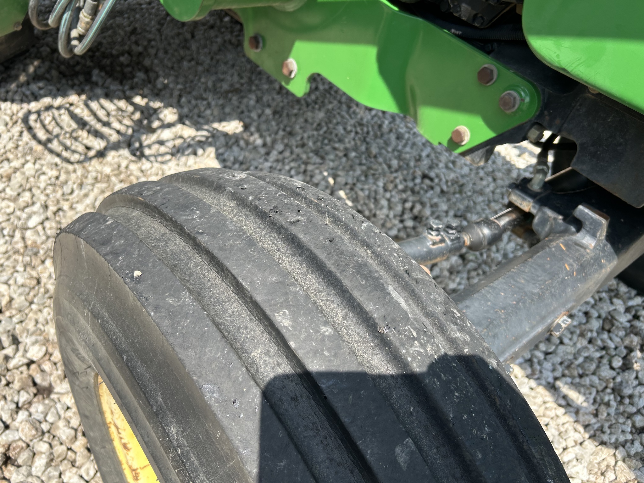  2004 John Deere 5420 at Heritage Tractor in Streator, IL