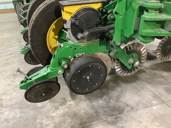 Photo of 2022 John Deere 1795