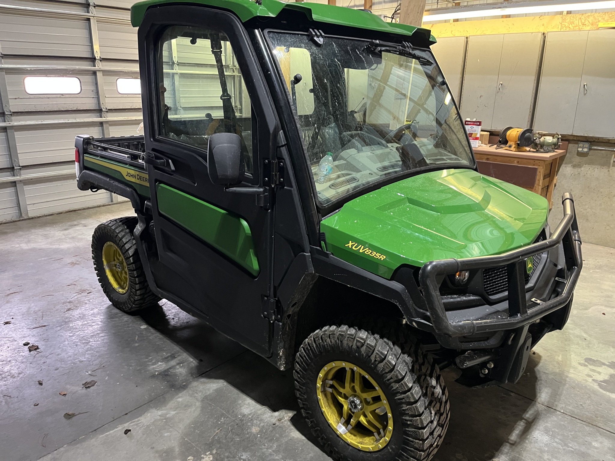 2024 John Deere XUV 835R Image 1