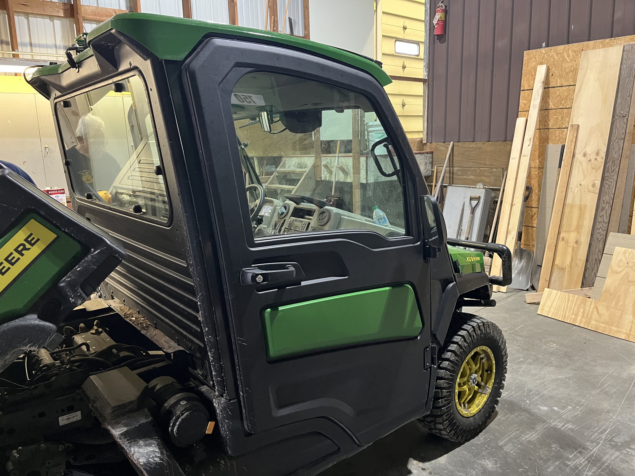 2024 John Deere XUV 835R Image 5