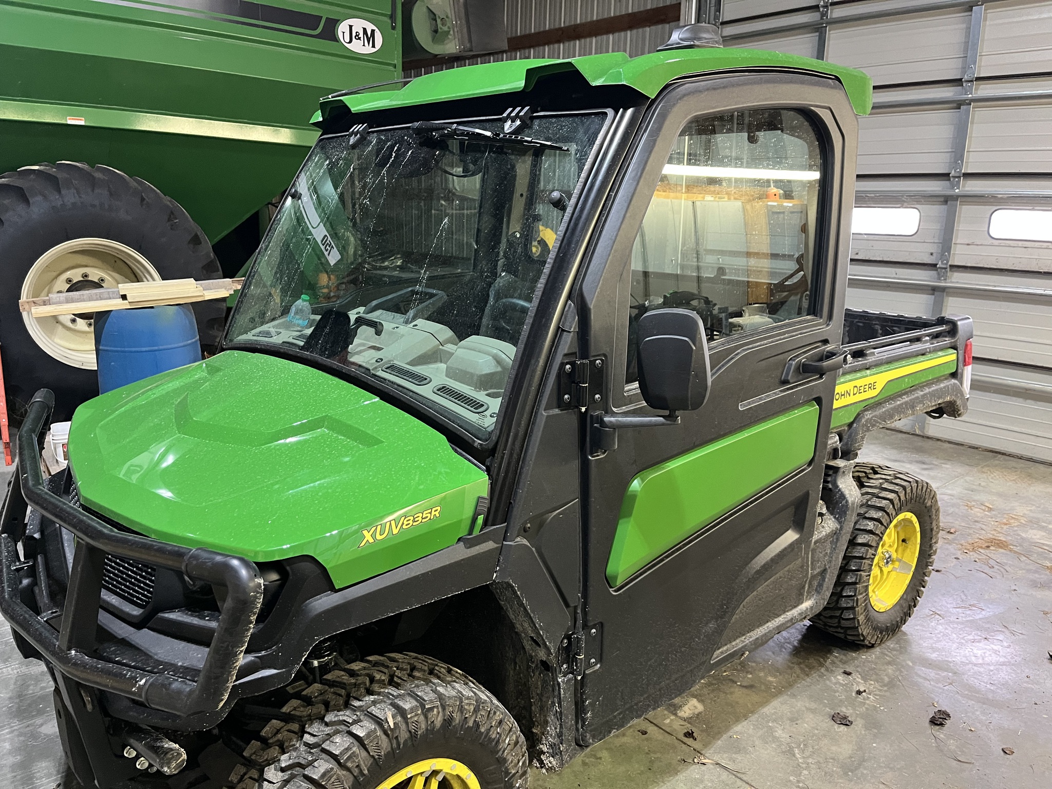 2024 John Deere XUV 835R Image 4