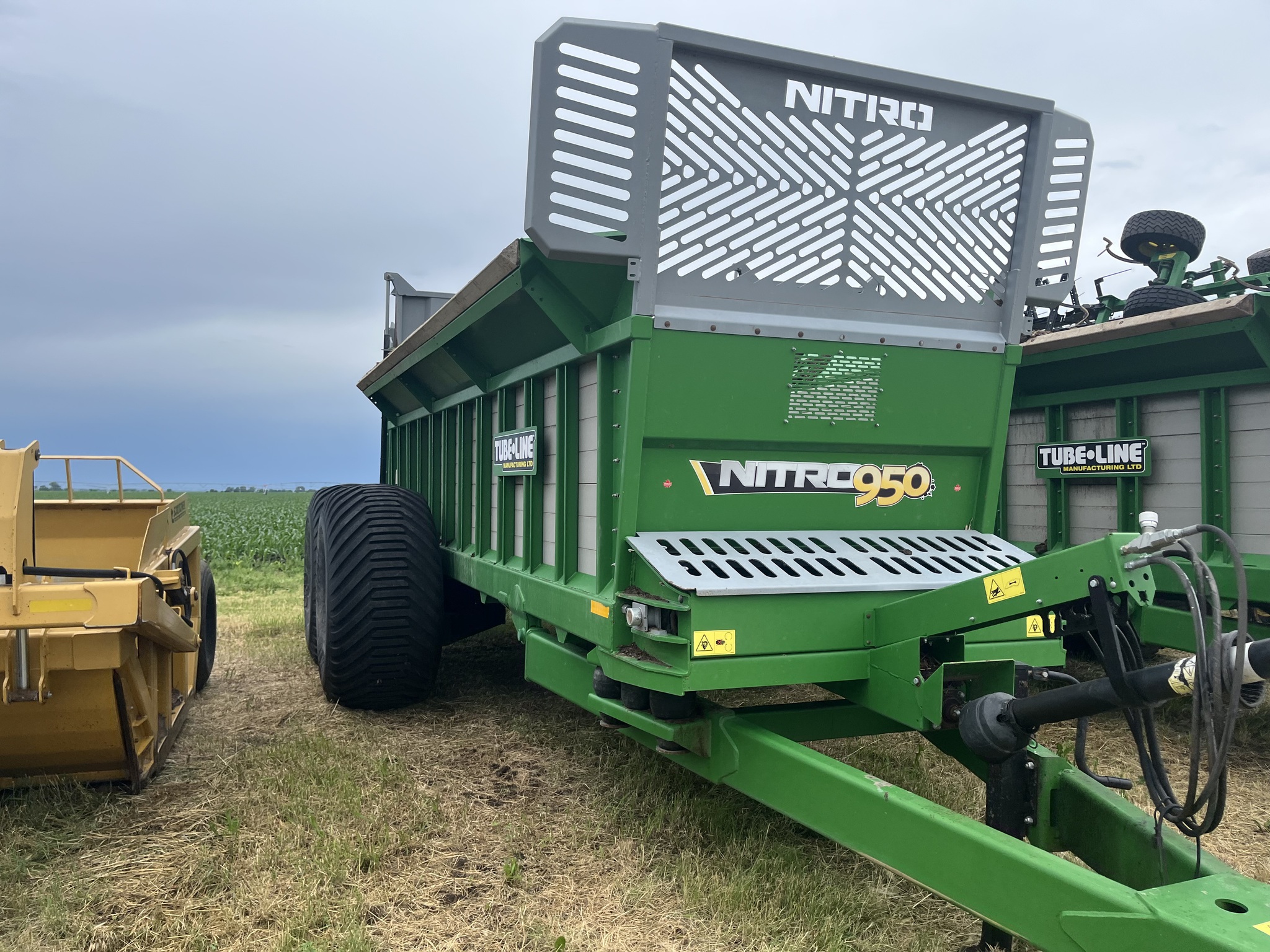 2021 Tubeline Nitro 950 Image 3