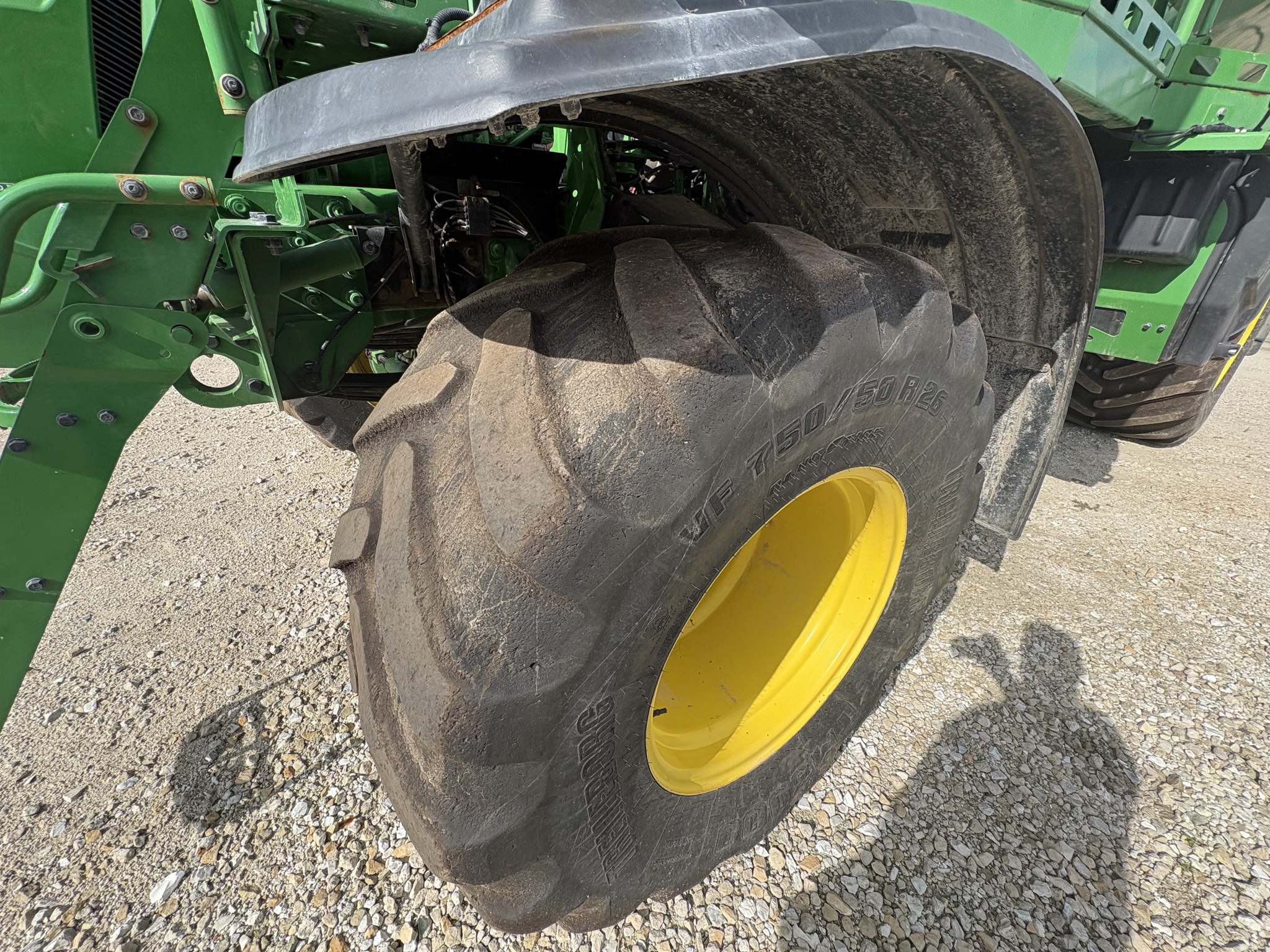  2022 John Deere 800R at Heritage Tractor in Galesburg, IL