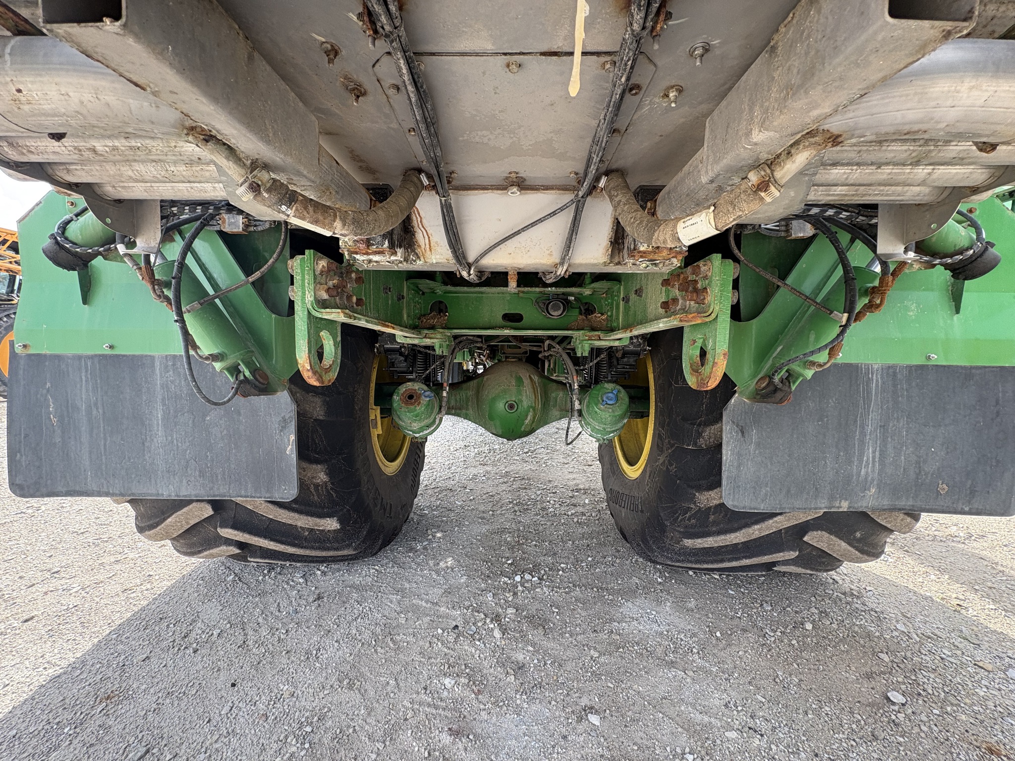  2022 John Deere 800R at Heritage Tractor in Galesburg, IL