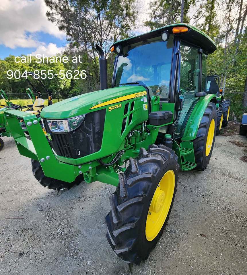 2025 John Deere 5075E Image 2