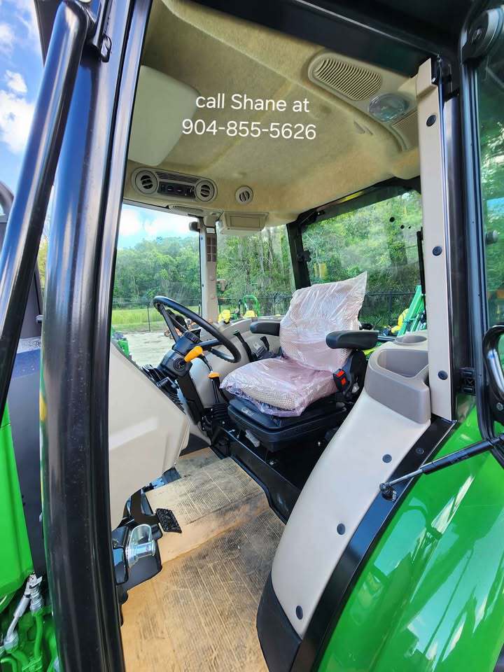 2025 John Deere 5075E Image 5