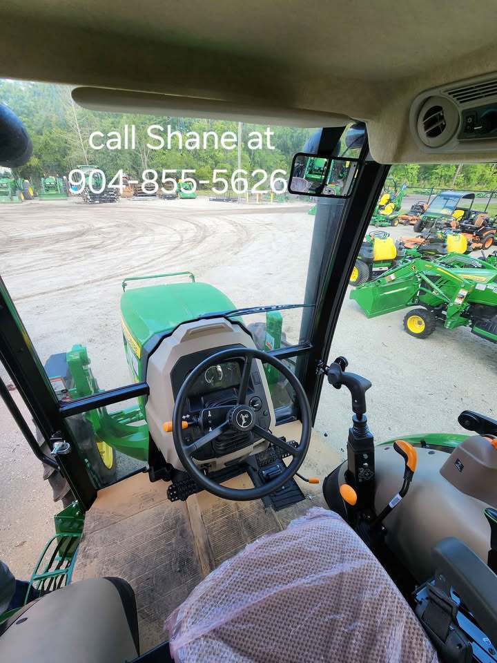 2025 John Deere 5075E Image 7