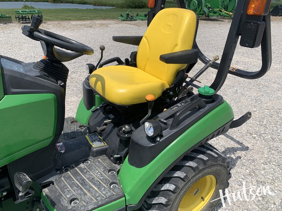 Photo of 2018 John Deere 1025R