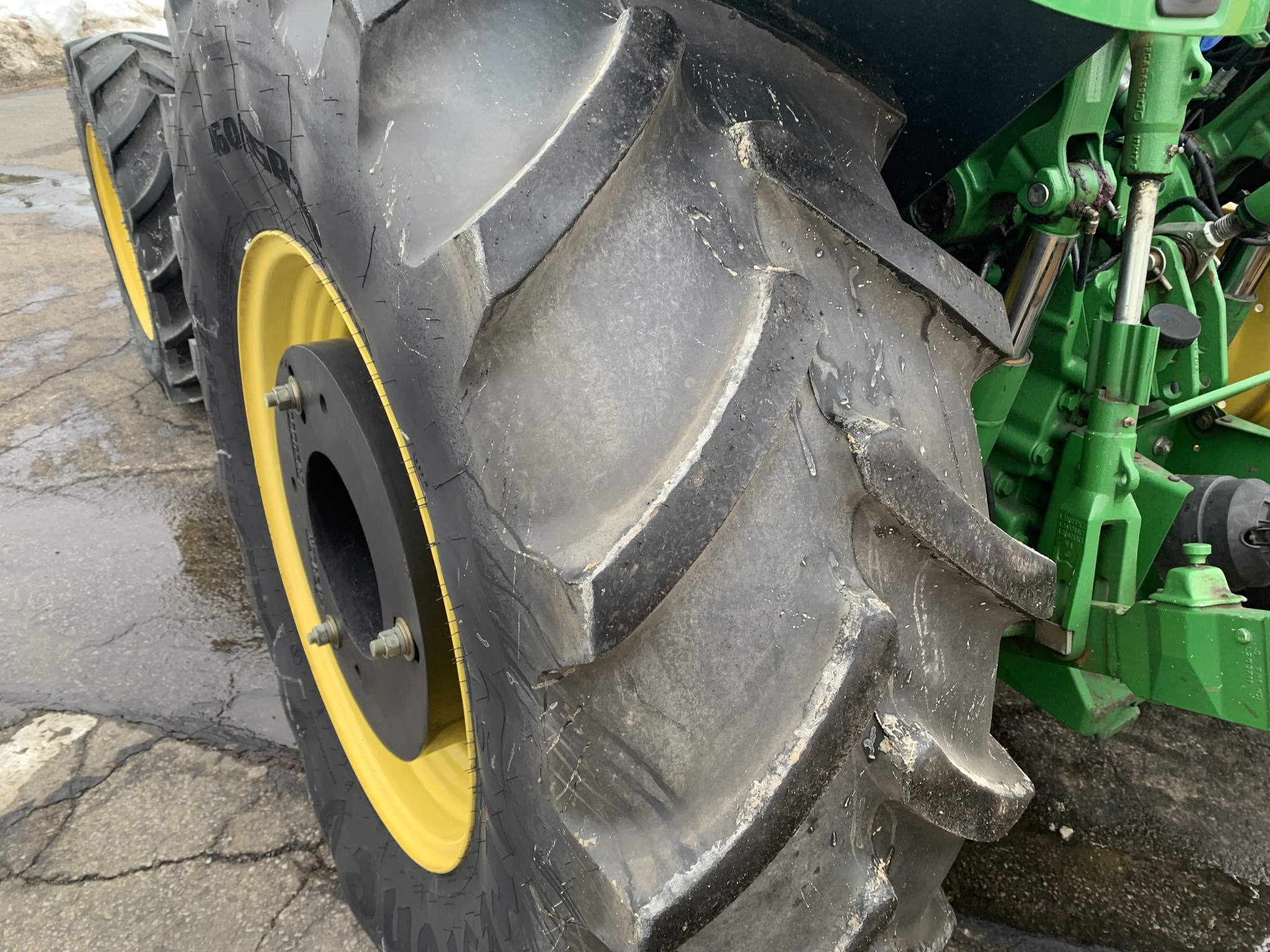 2018 John Deere 5115M Image 12