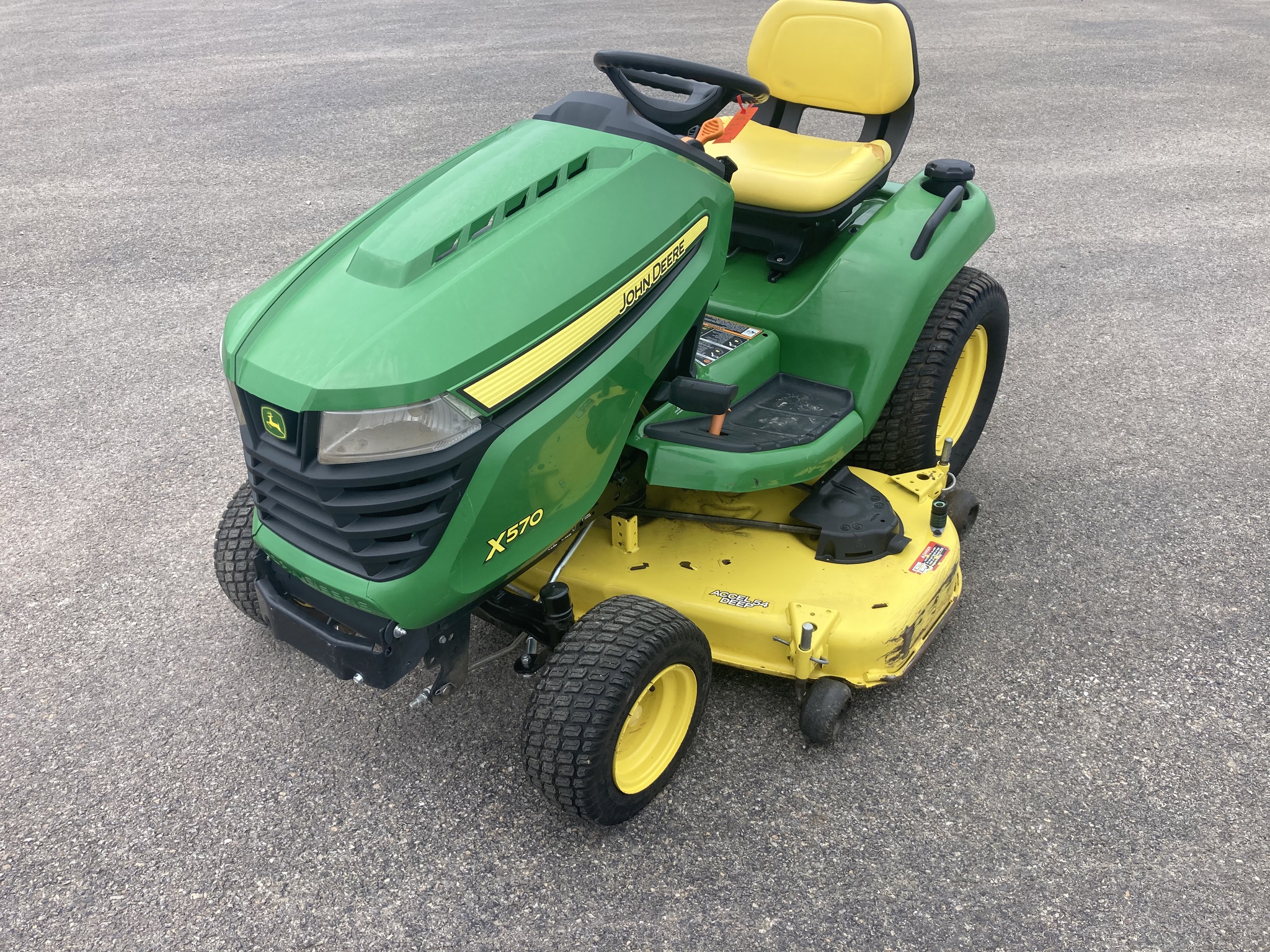 2017 John Deere X570 Image 1