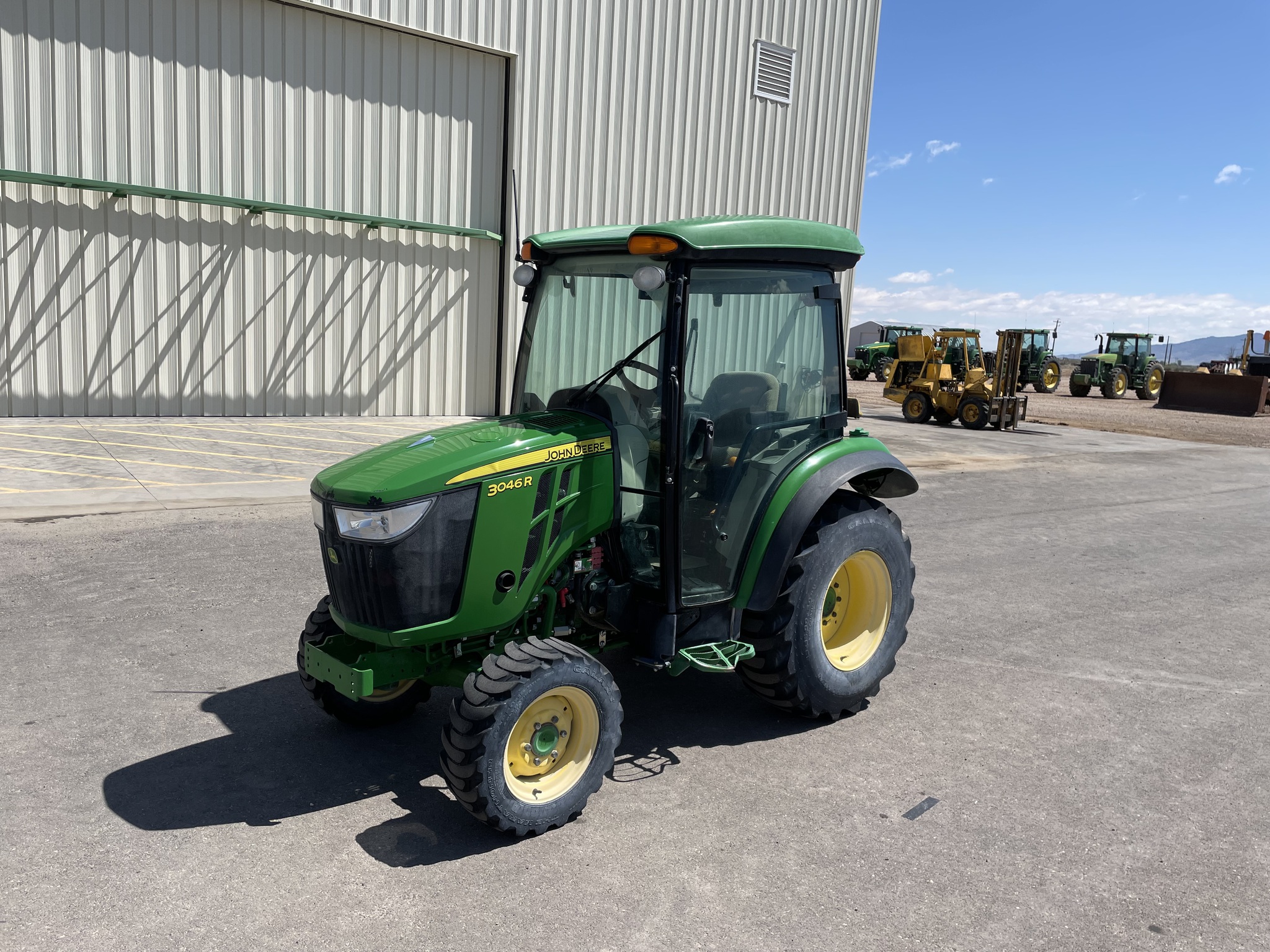 2022 John Deere 3046R Image 1