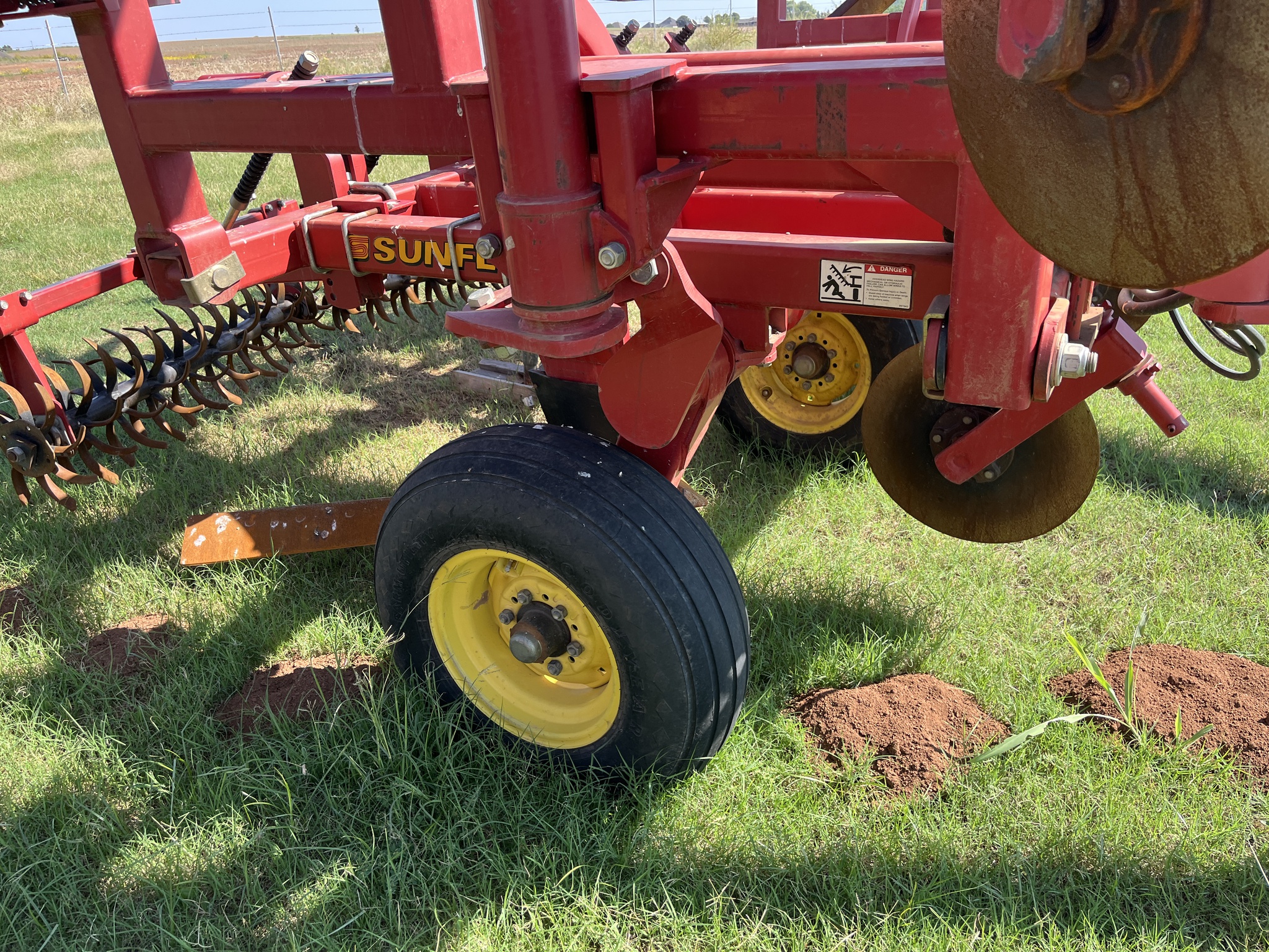 2001 Sunflower 3662-30 Image 13