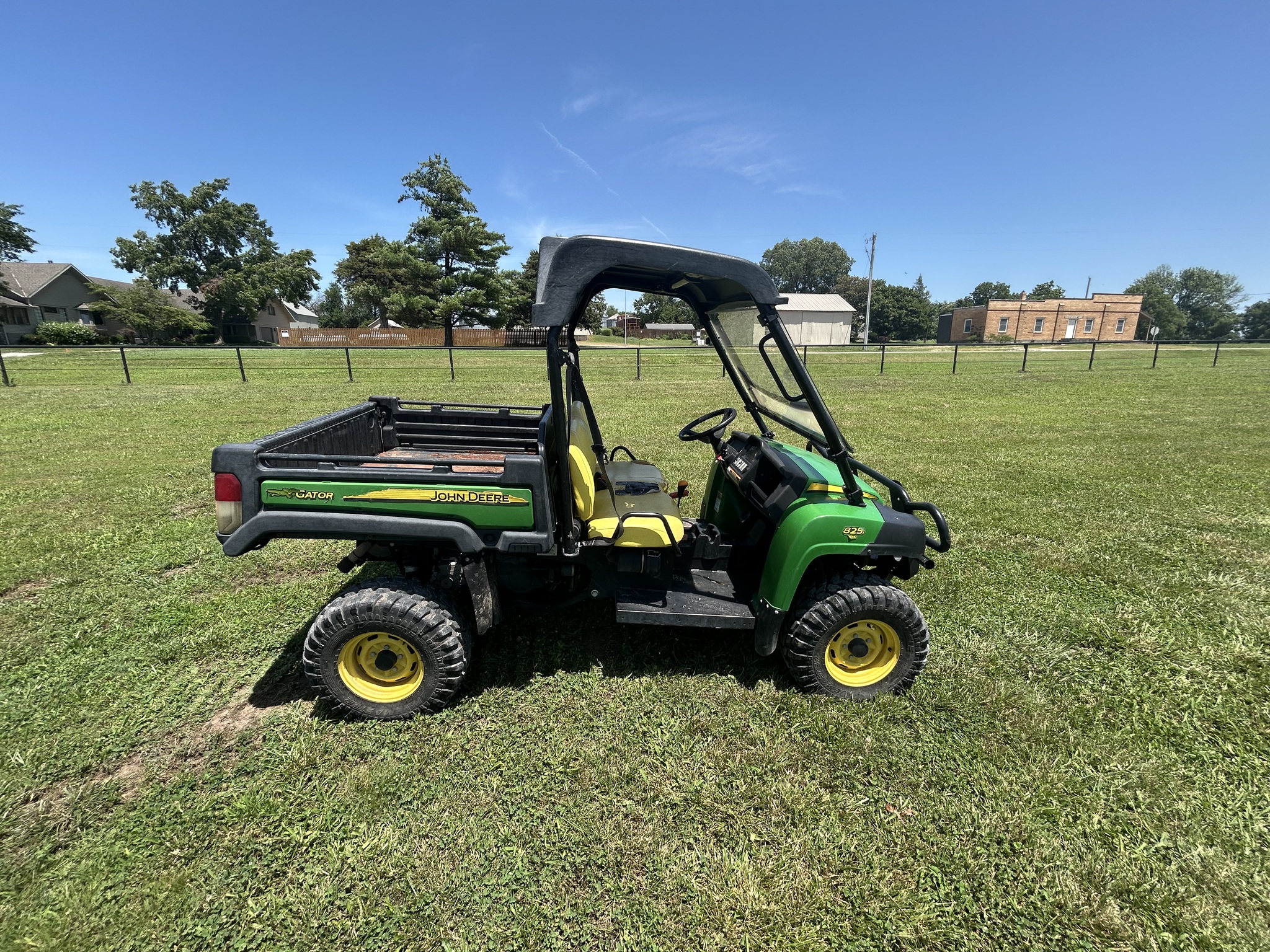 2013 John Deere XUV 825I GREEN at Heritage Tractor in Lockwood, MO