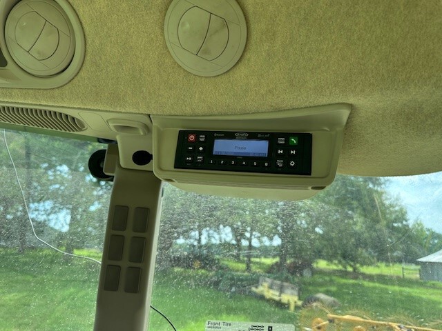 2024 John Deere 6120E Cab Image 12