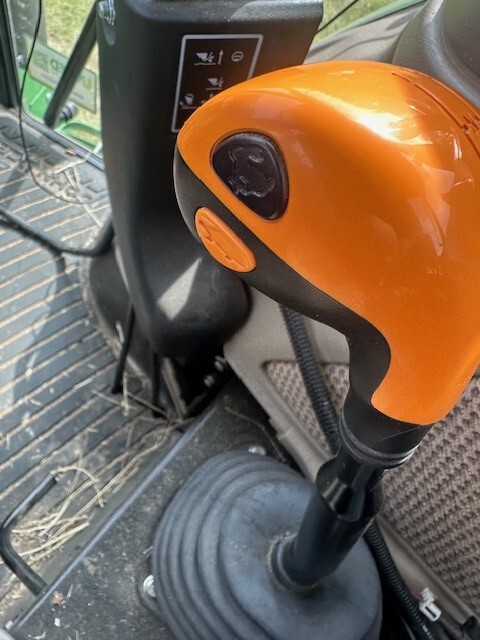 2024 John Deere 6120E Cab Image 10